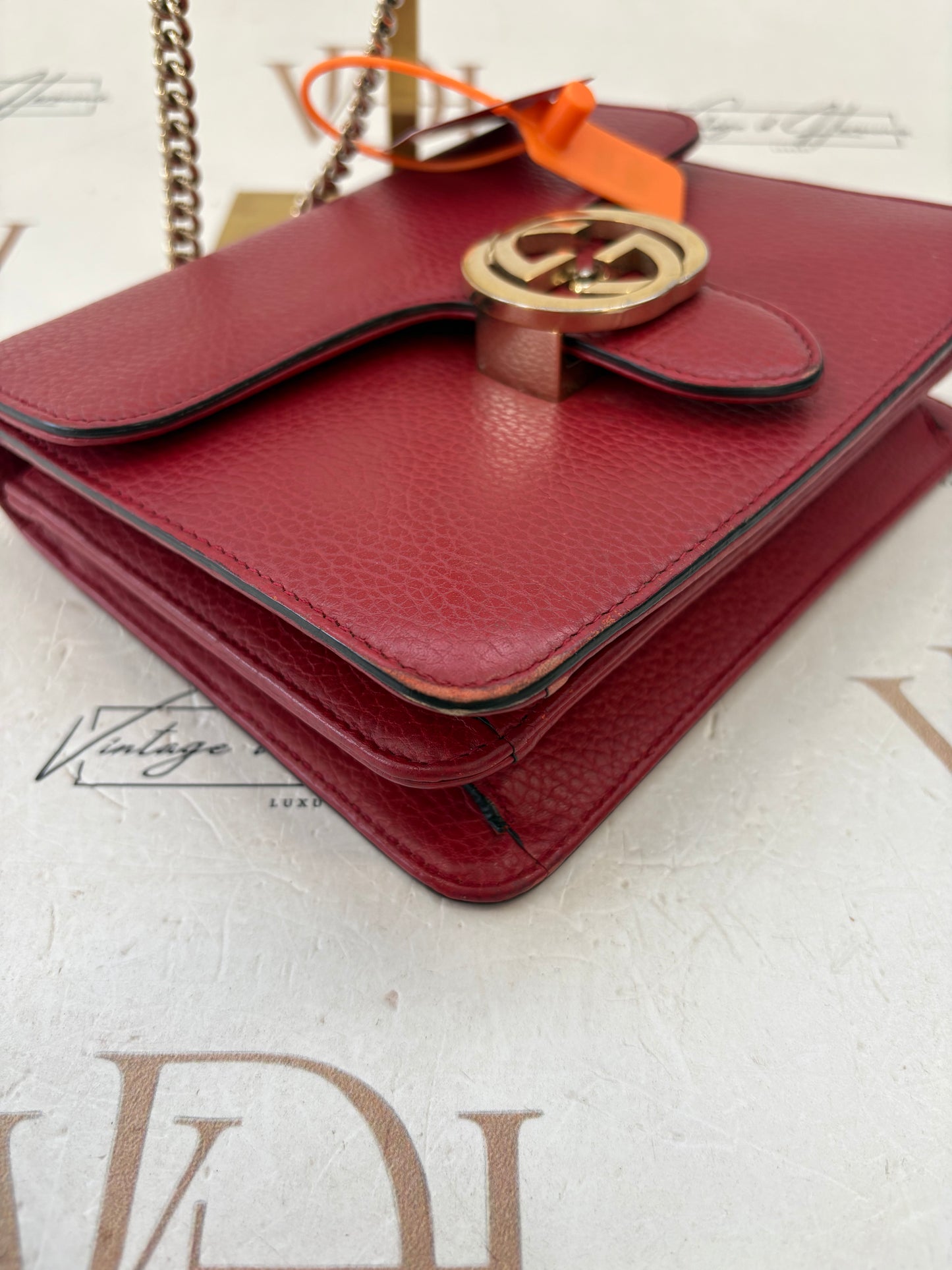 384089 - Gucci Interlocking
