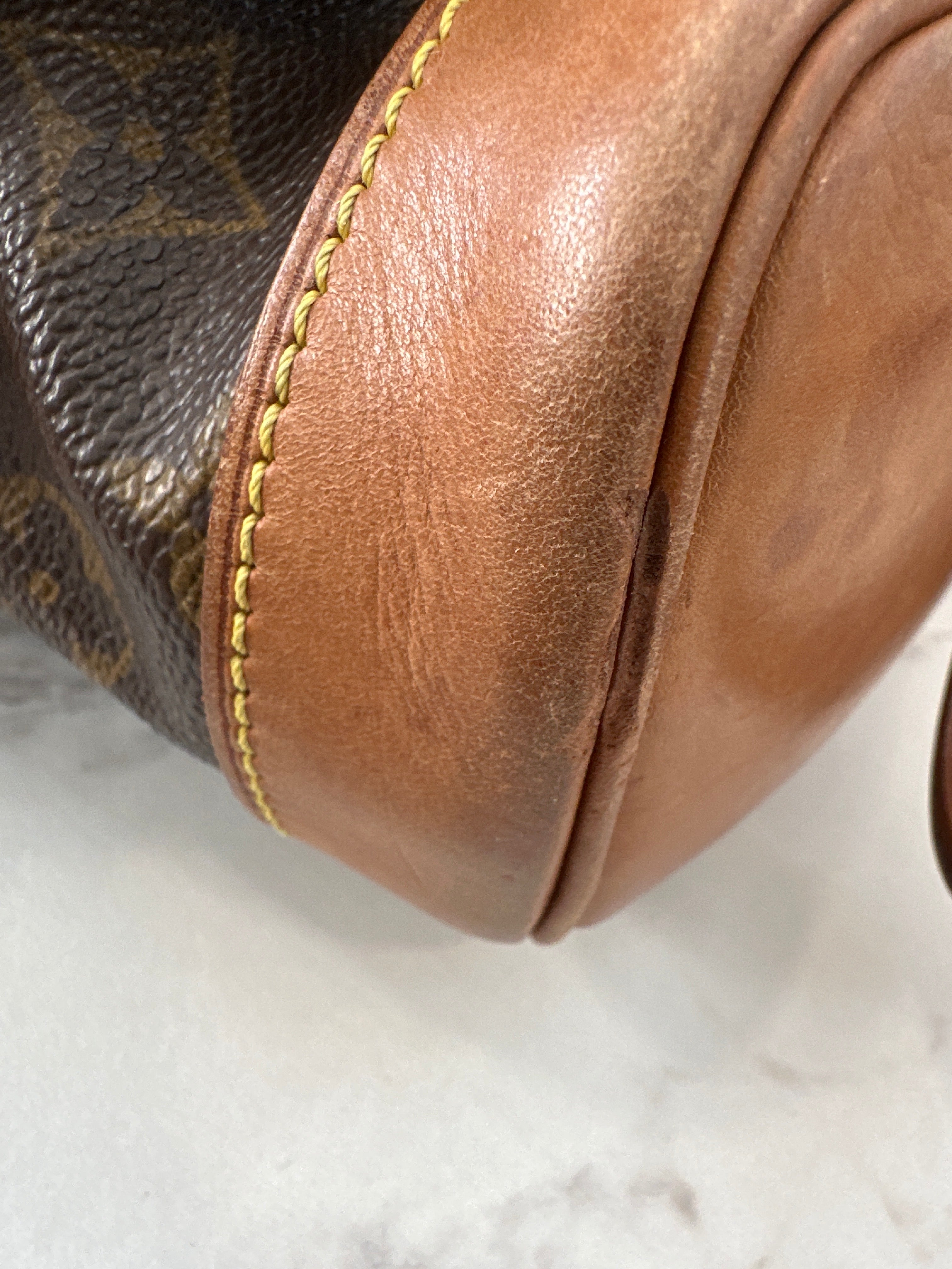 Louis Vuitton Montsouris MM