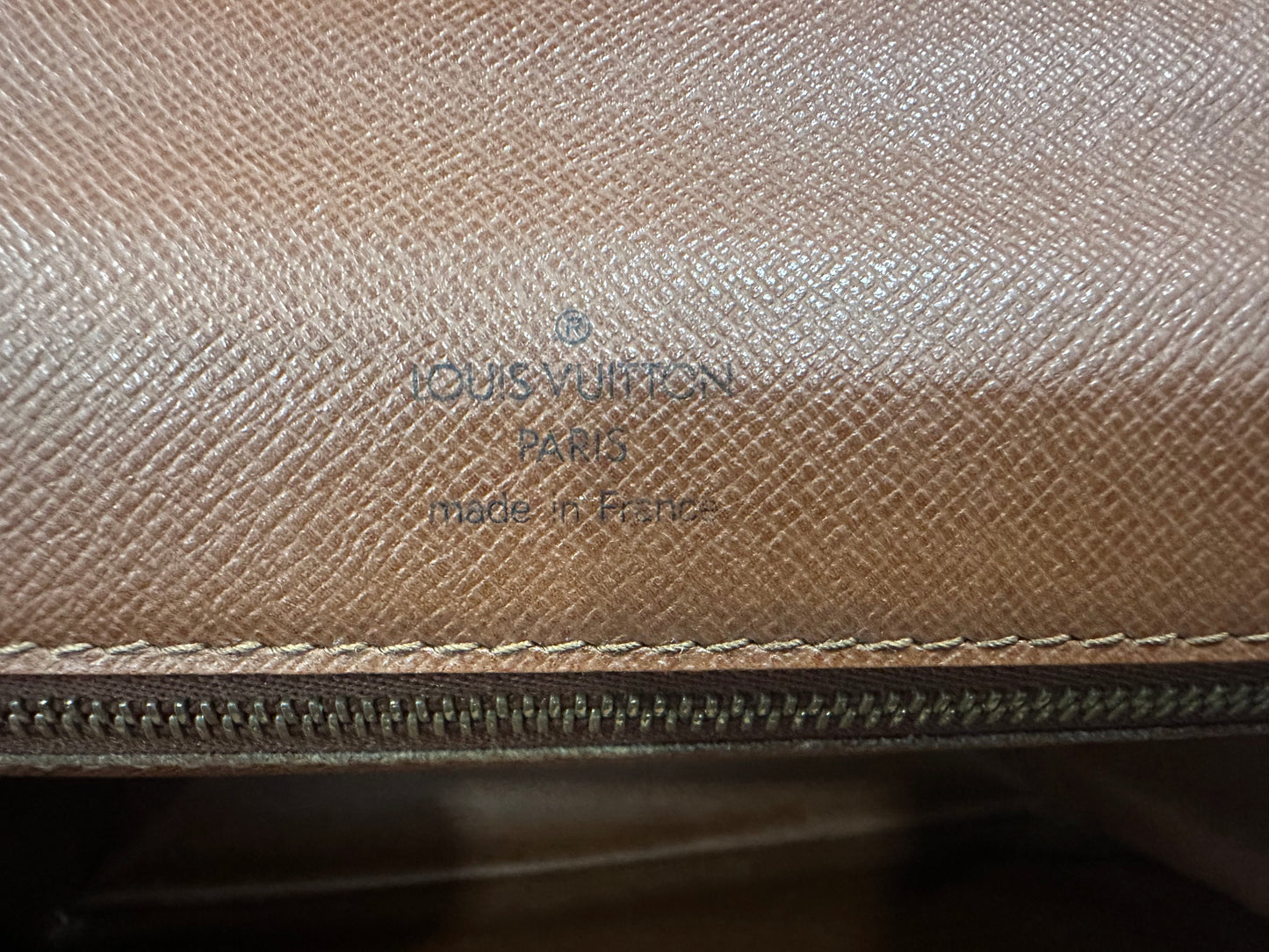016949 - Louis Vuitton Monceau 28
