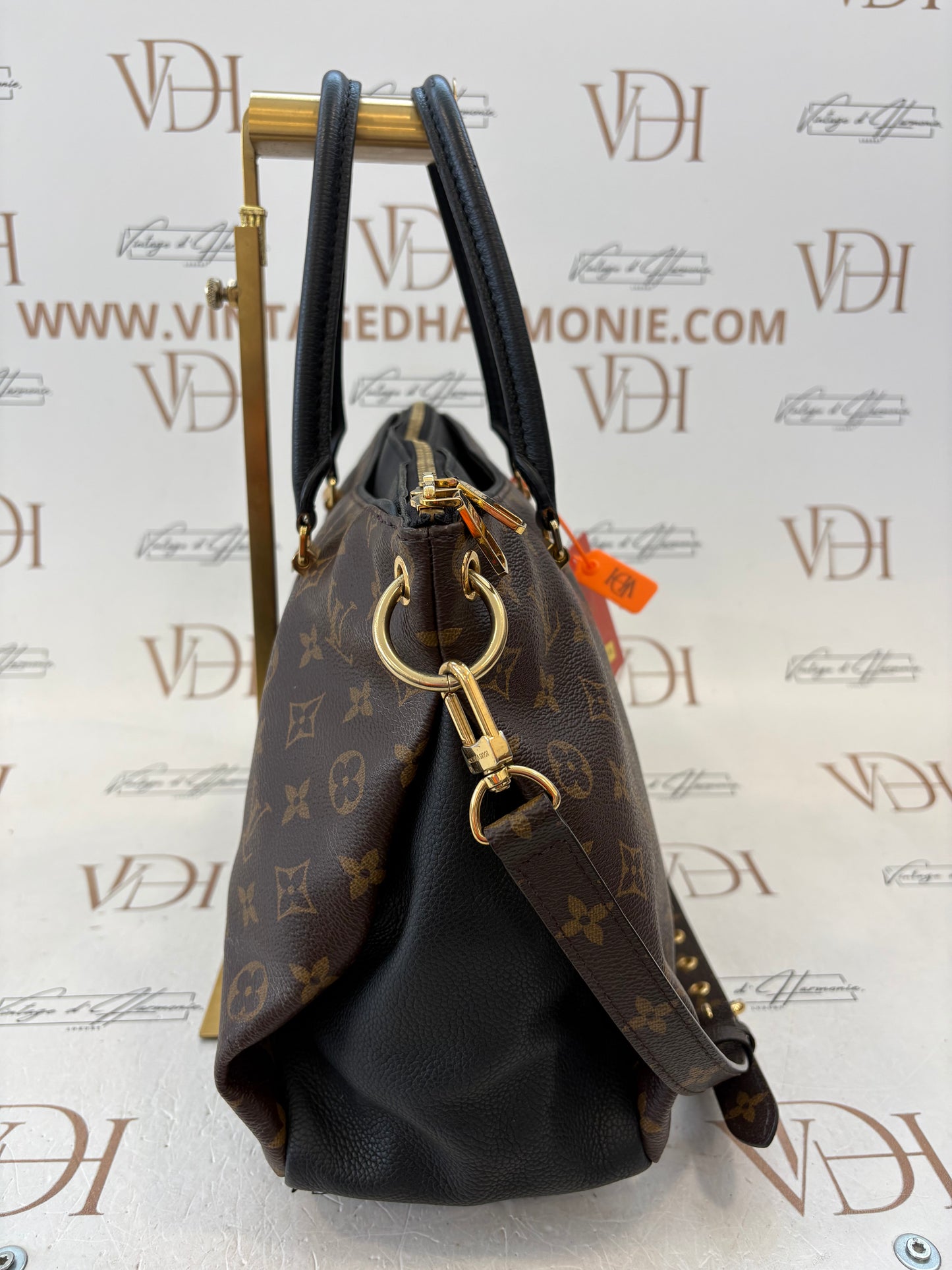 201176 - Louis Vuitton Pallas