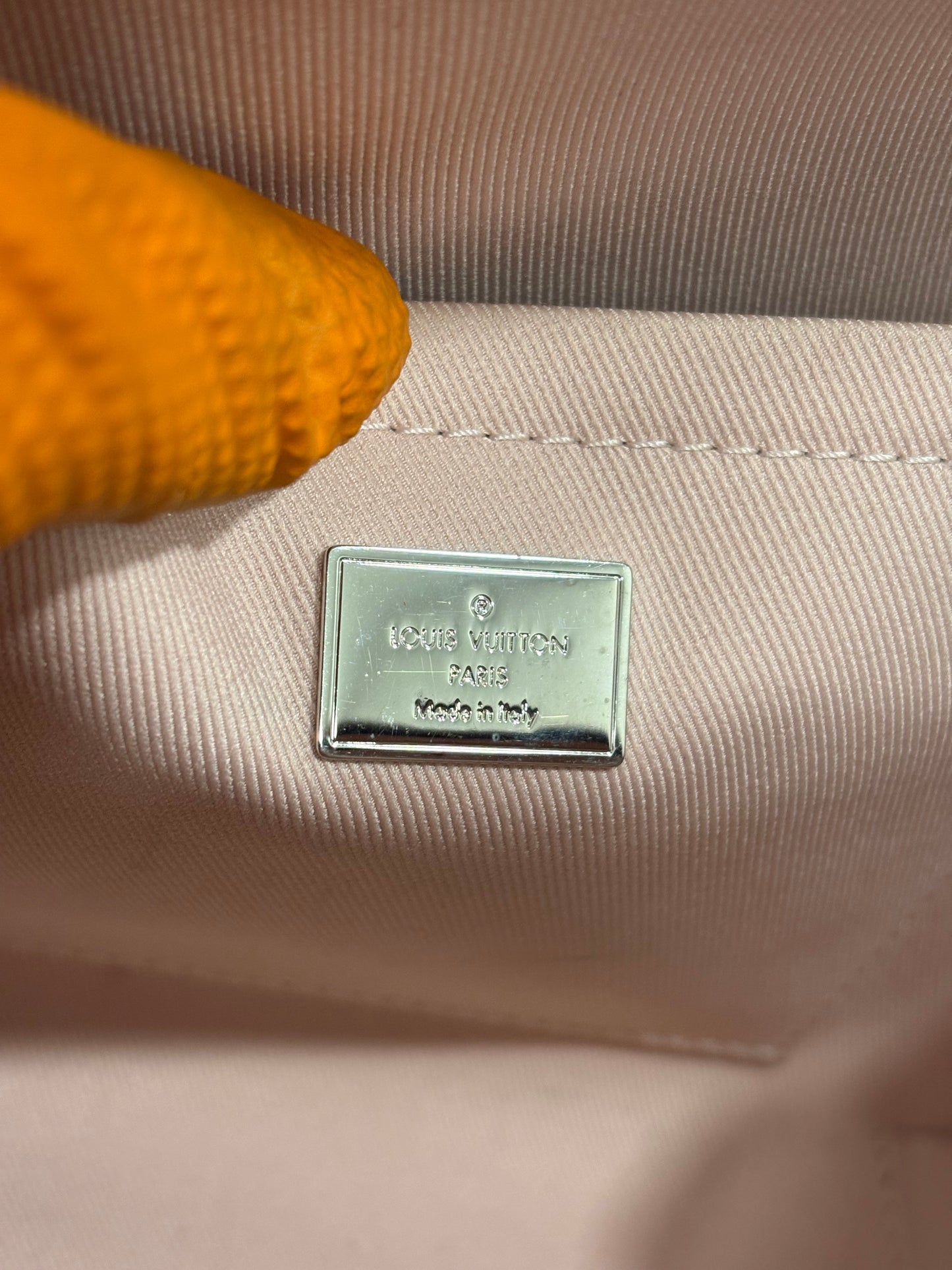 384008 - Louis Vuitton Venice