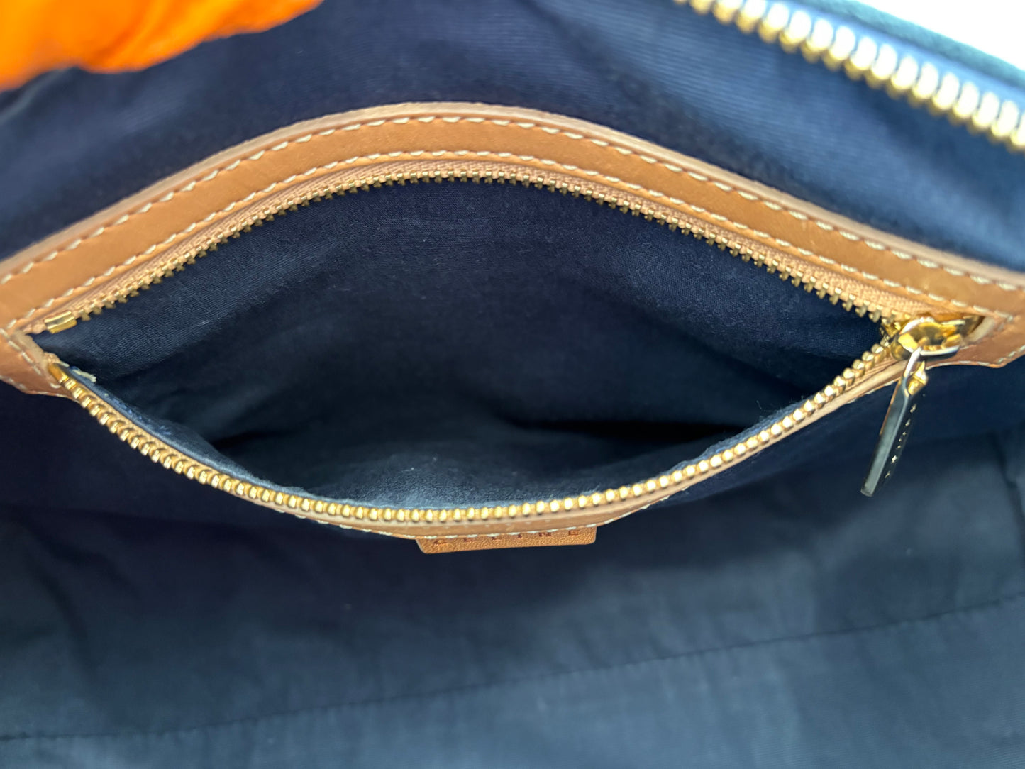 017102 - Céline Navy Suede