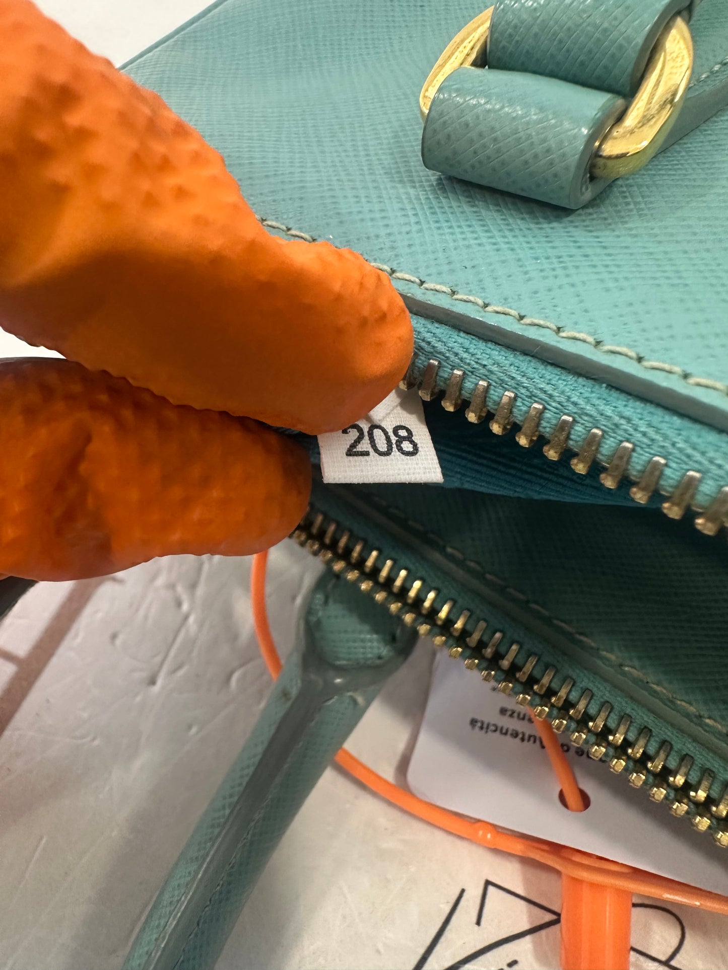 382952 - Prada Galleria