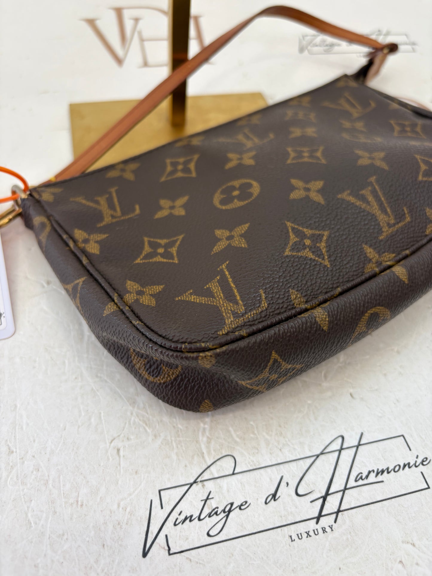 018381 - Louis Vuitton Pochette Accessoires