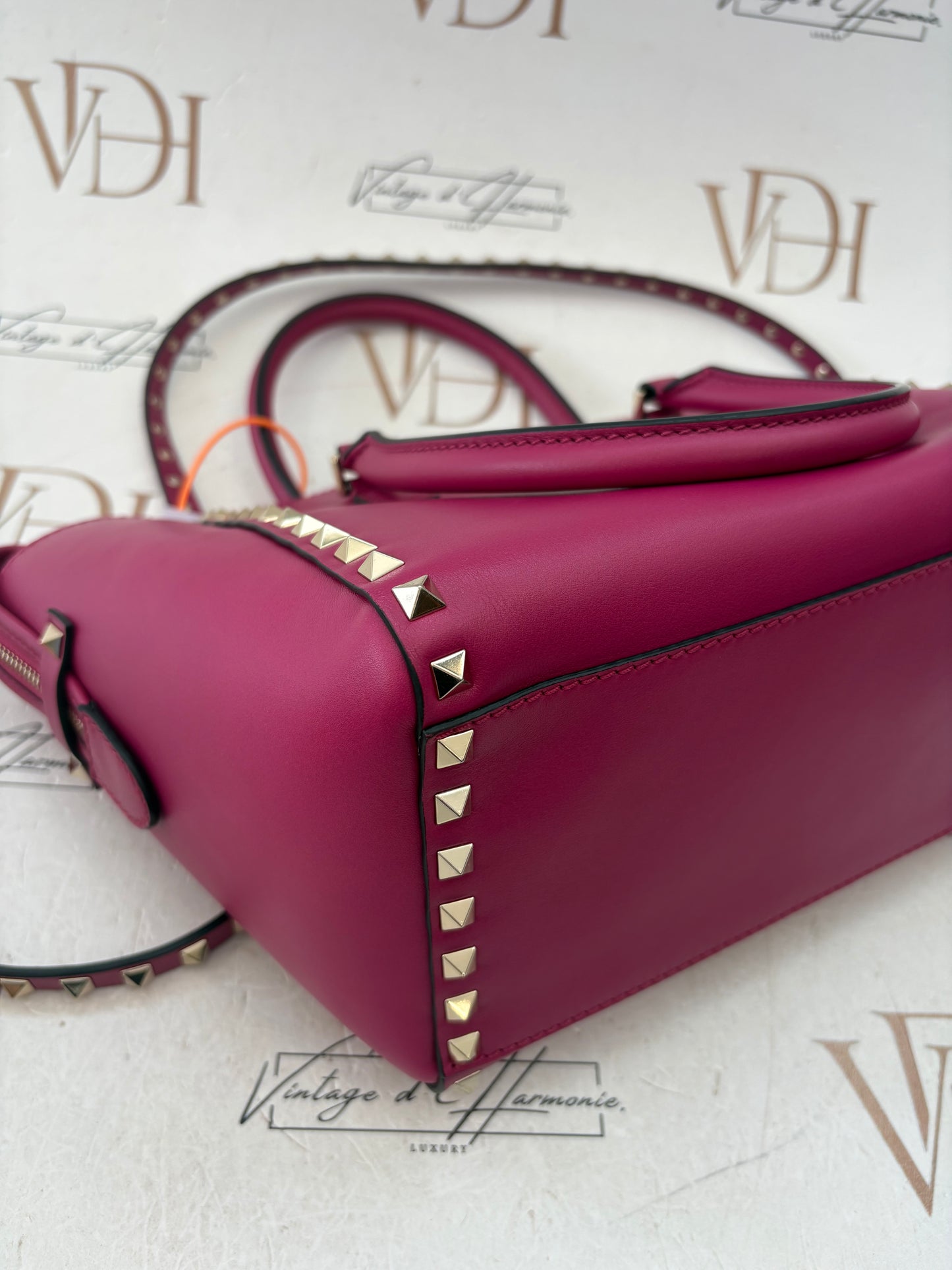 384150 - Valentino Rockstud