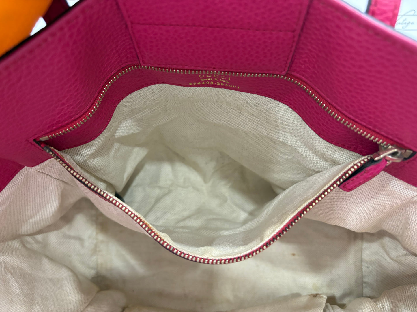 201590 - Gucci Swing