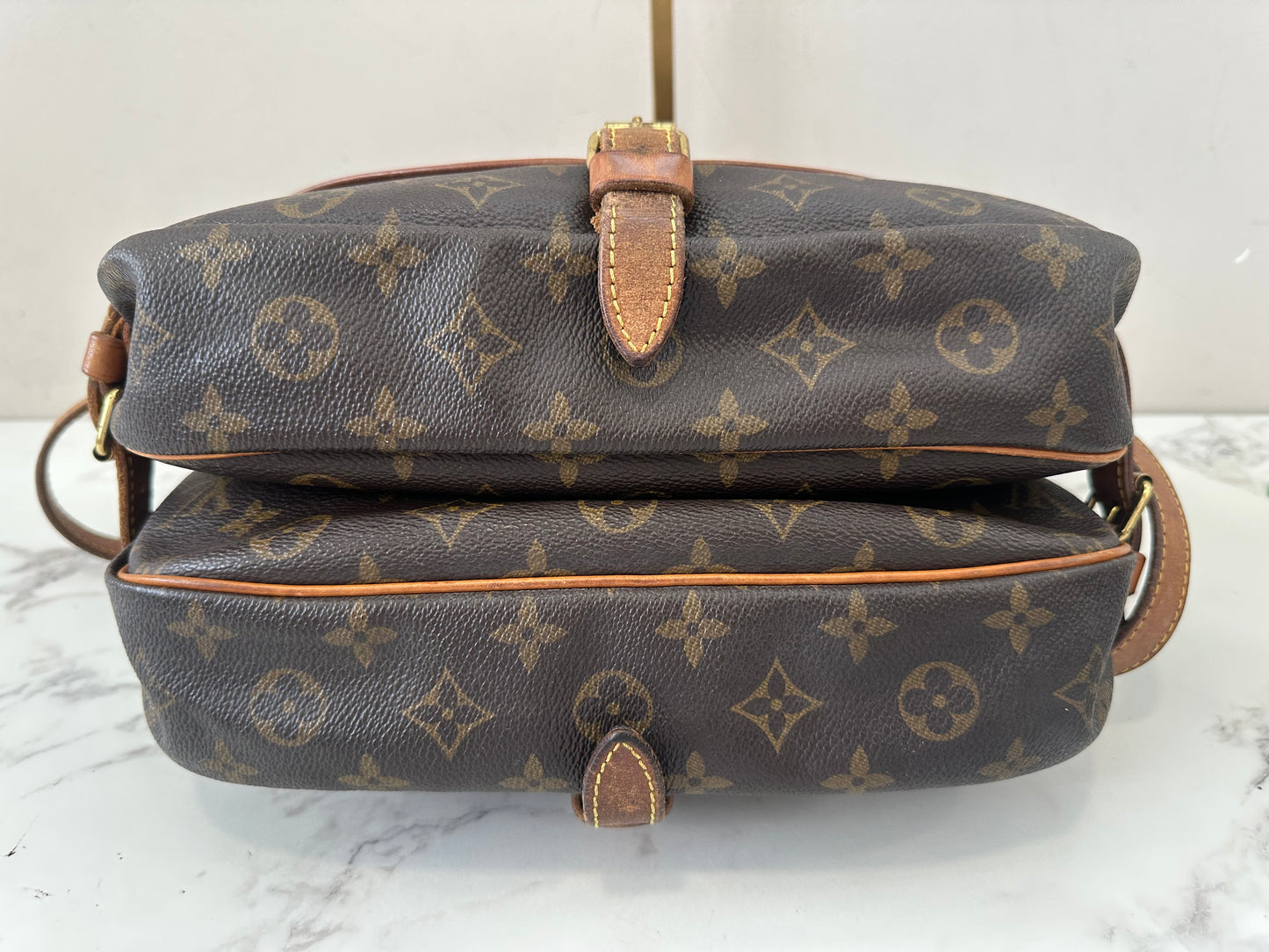 Louis Vuitton Saumur 30