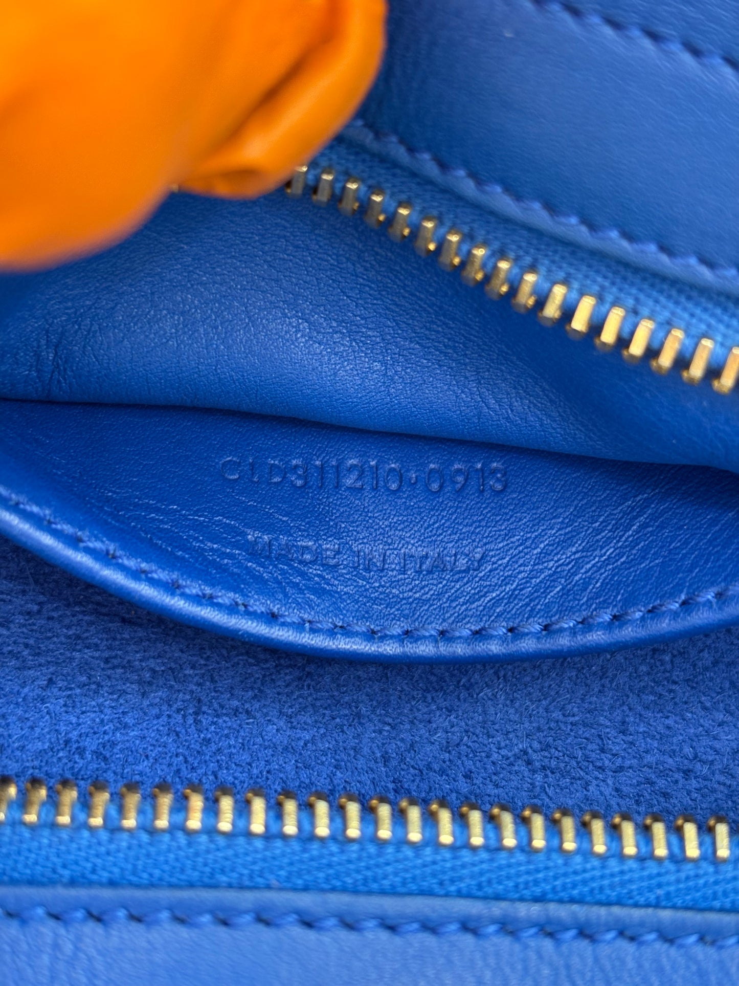 383897 - Saint Laurent Chyc