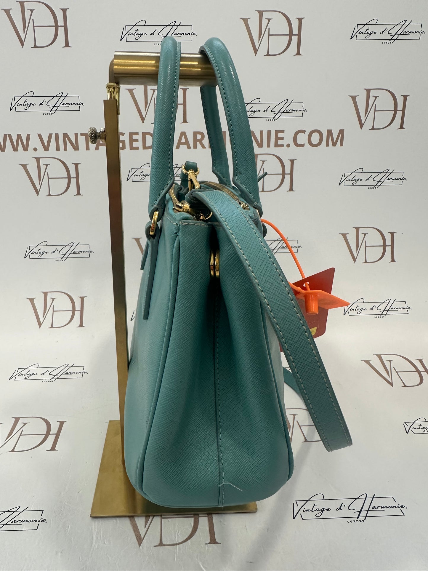 382952 - Prada Galleria