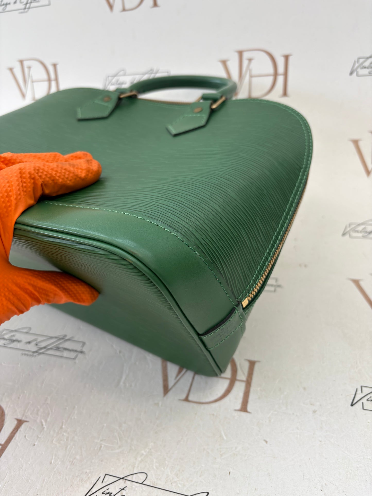 018575 - Louis Vuitton Green Epi Alma