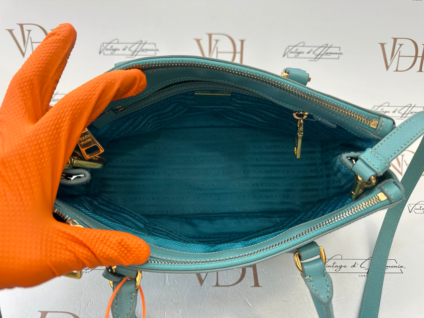 382947 - Prada Galleria