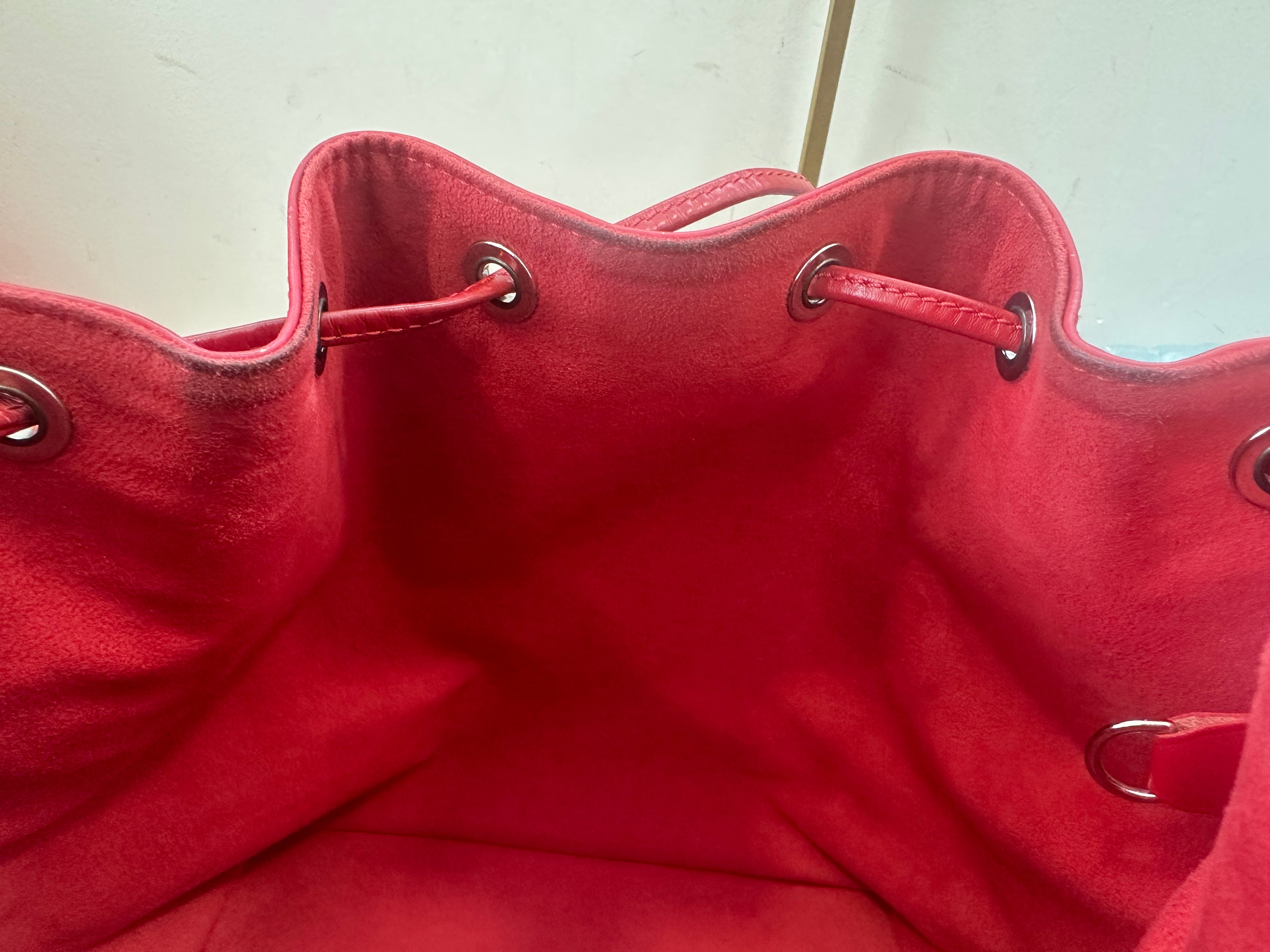 Louis Vuitton Noé Epi Red