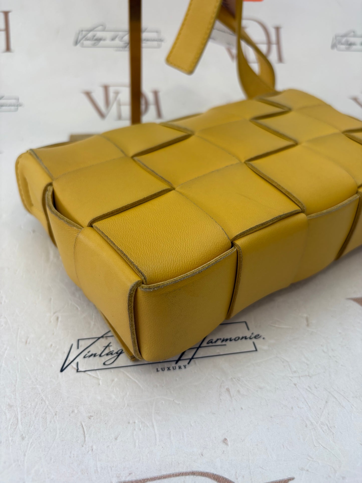 383974 - Bottega Veneta Cassette