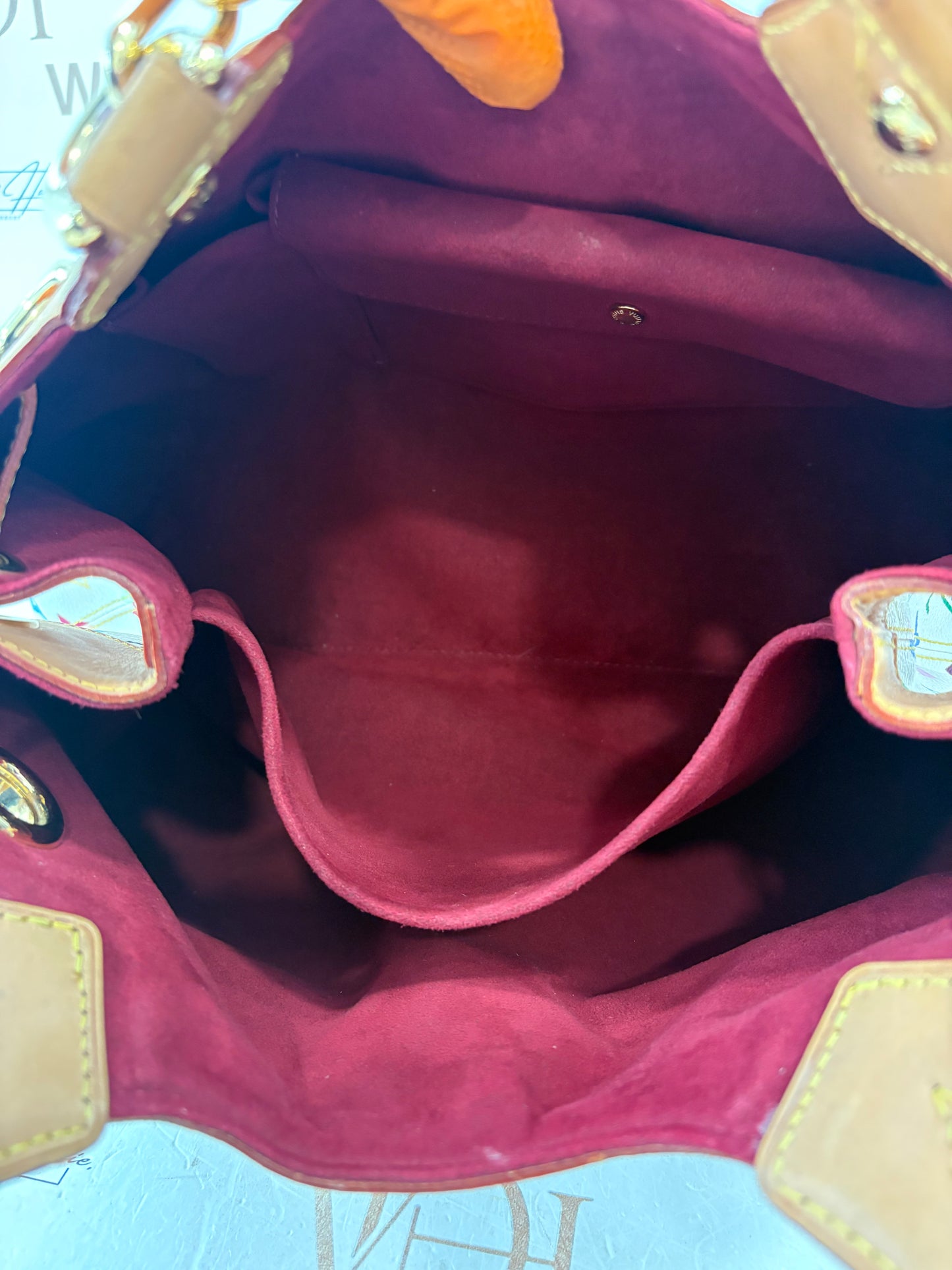018571 - Louis Vuitton Multicolor Ursula