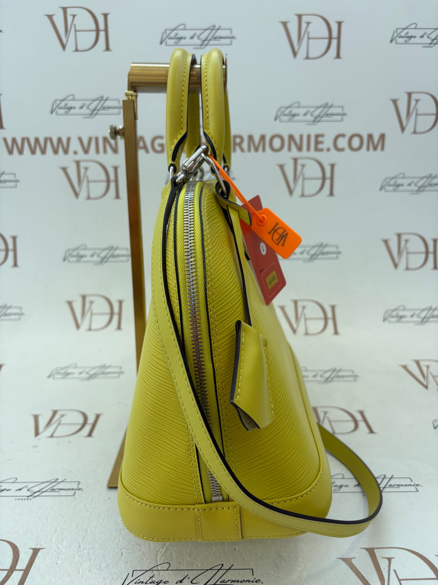 201432 - Louis Vuitton Alma Epi Yellow