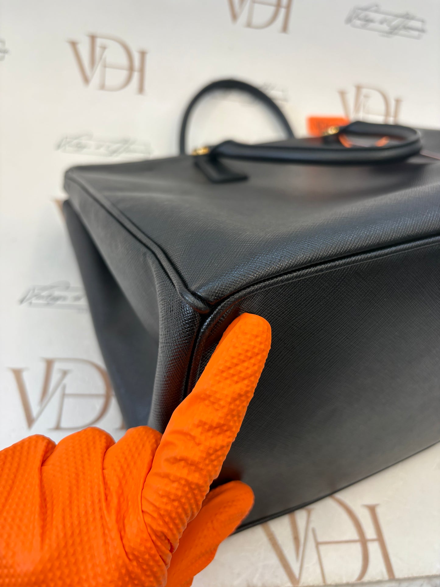 383817 - Prada Galleria GM Black