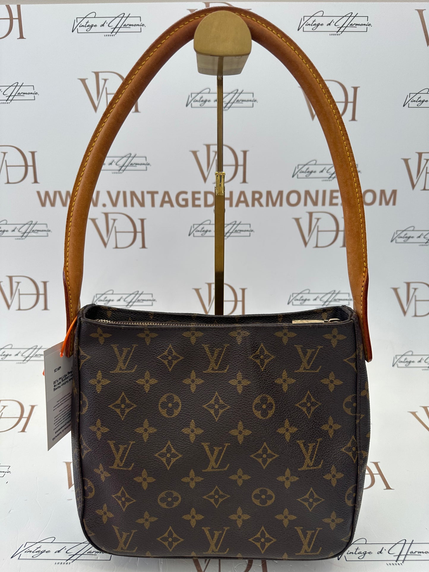017768 - Louis Vuitton Looping MM