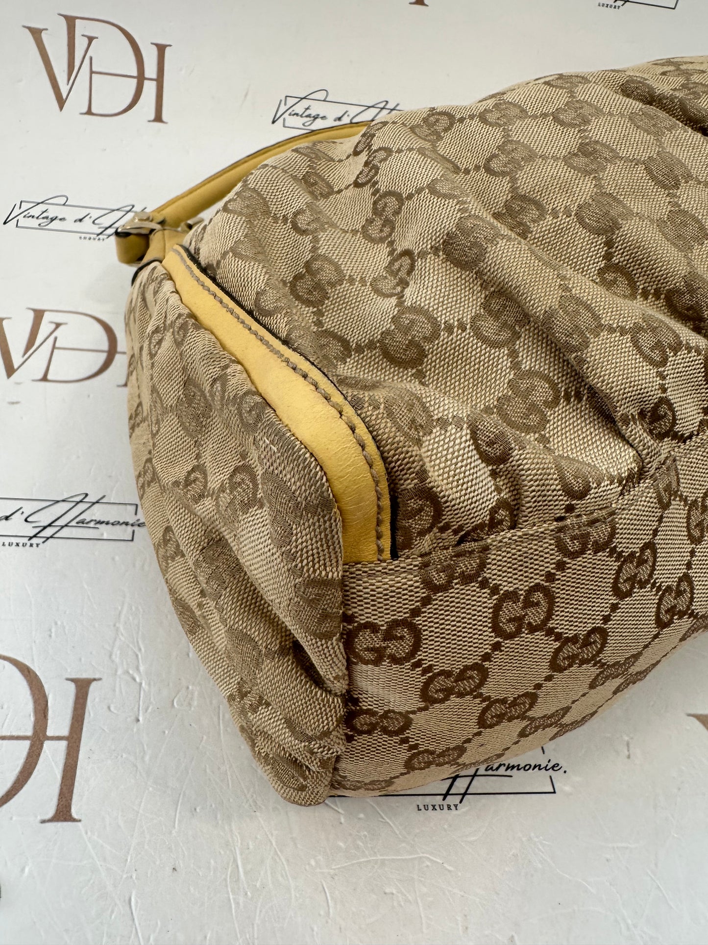 382768 - Gucci D-Ring