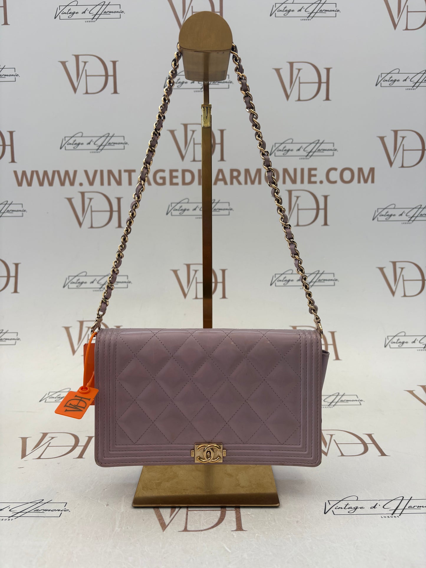 017938 - Chanel Leboy