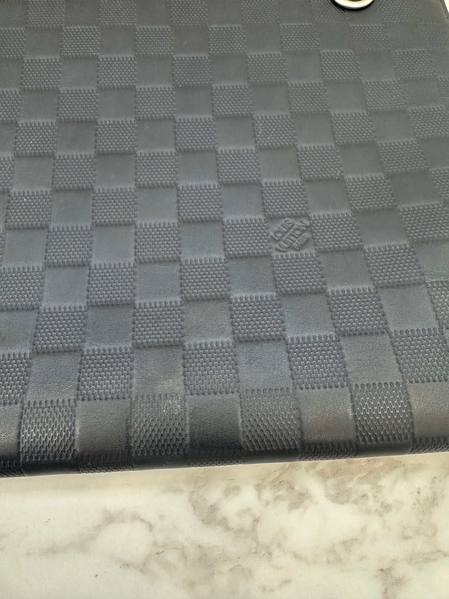 Louis Vuitton Damier infini Pochette discovery