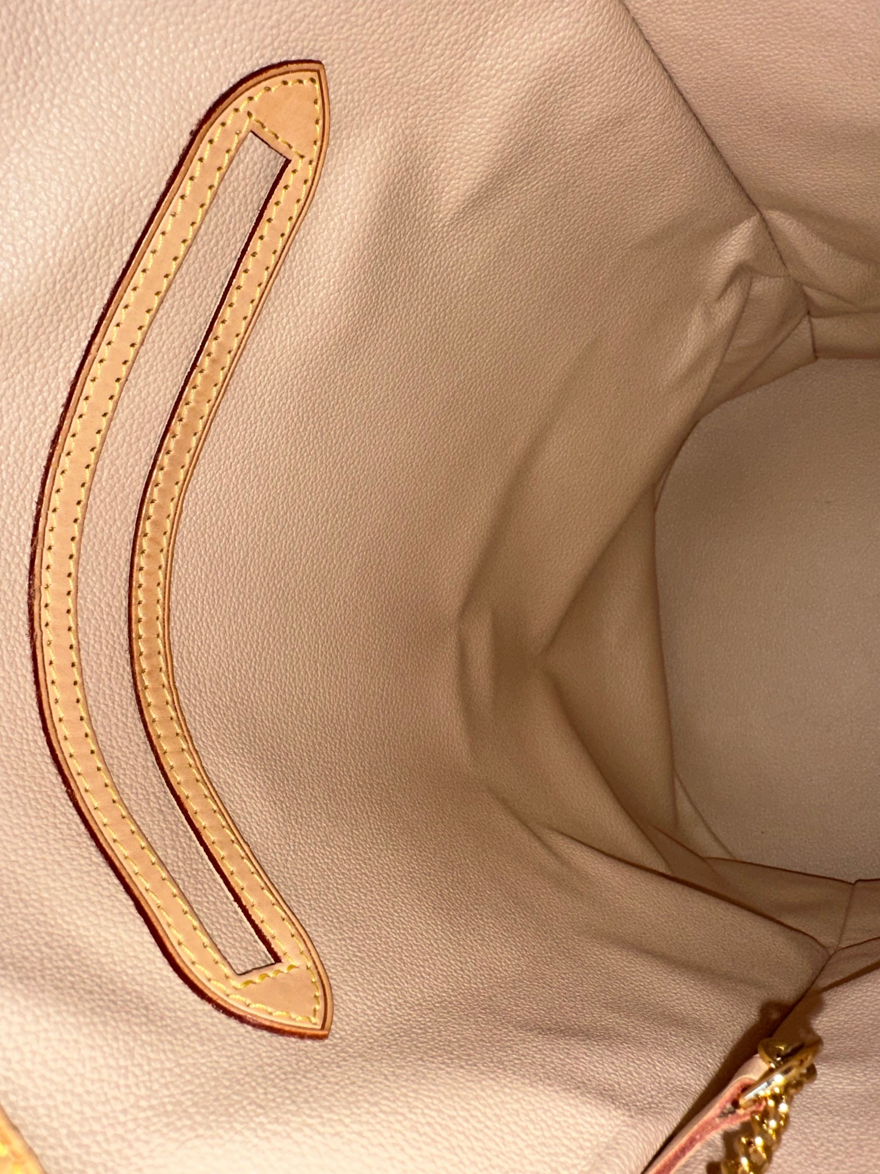 Louis Vuitton Bucket GM