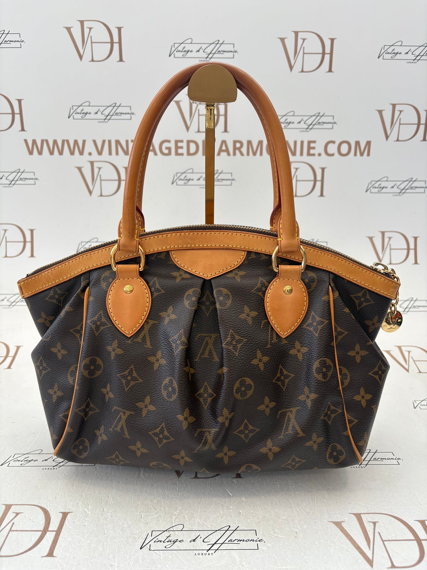 018592 - Louis Vuitton Tivoli PM