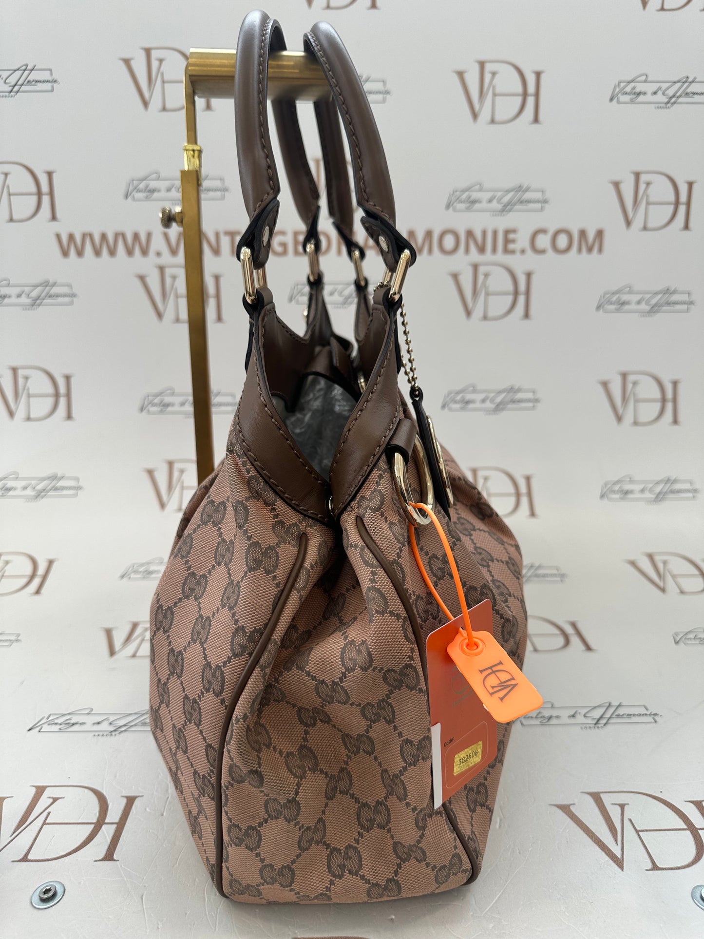 382508 - Gucci Sukey