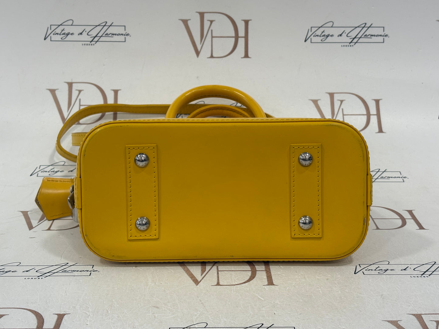 384016 - Louis Vuitton Alma BB