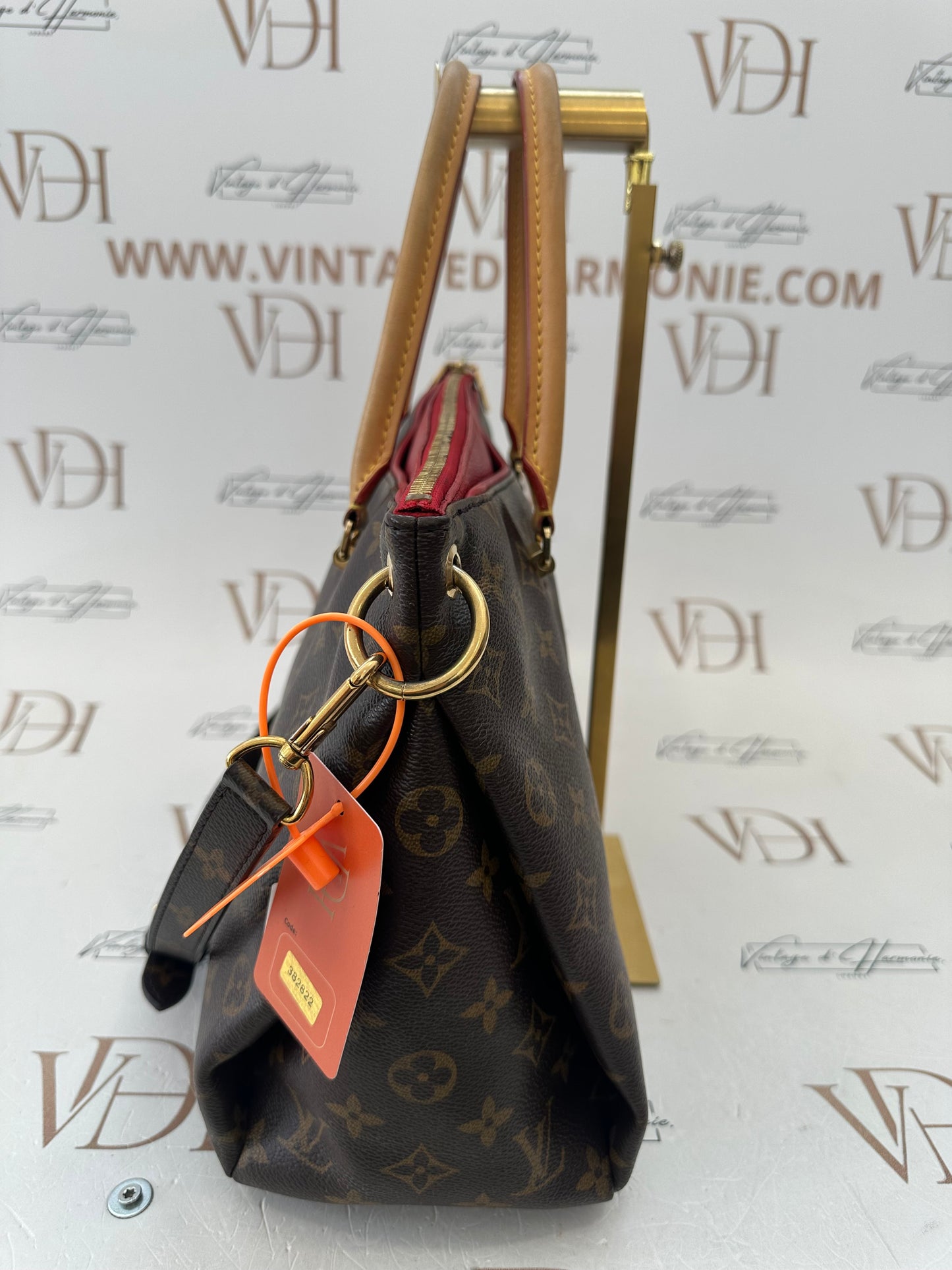 382822 - Louis Vuitton Pallas