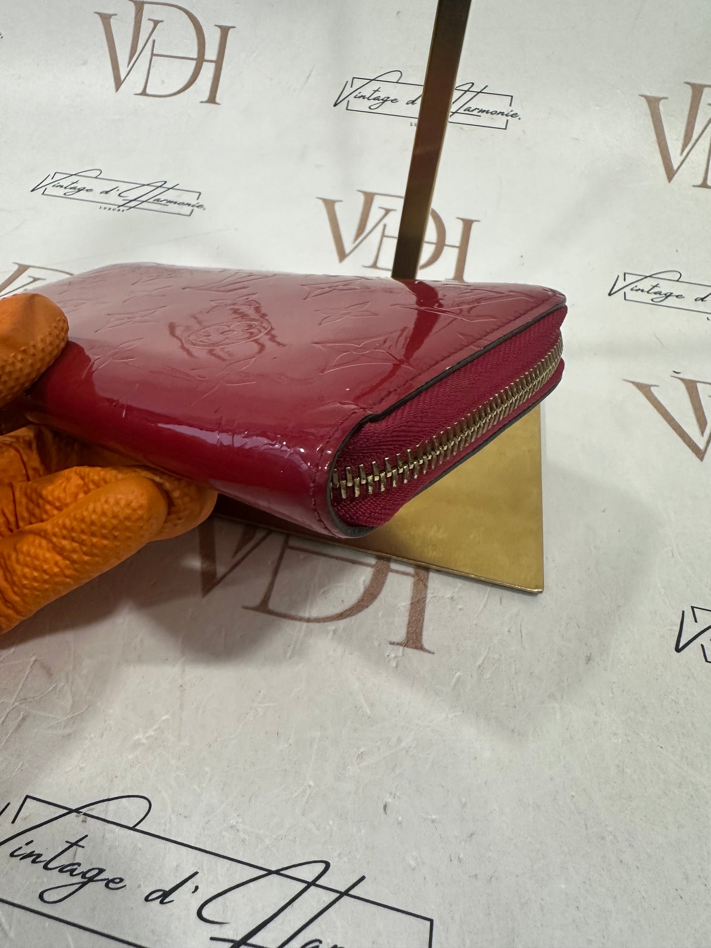 383983 - Louis Vuitton Zippy Wallet