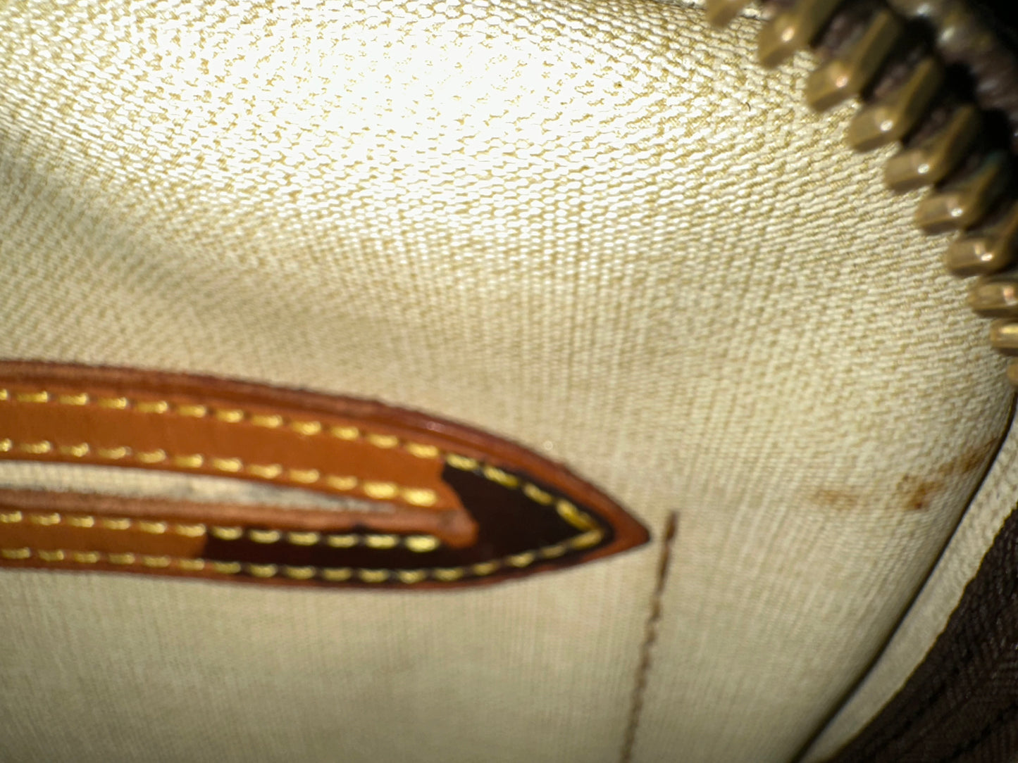 Louis Vuitton Reporter PM