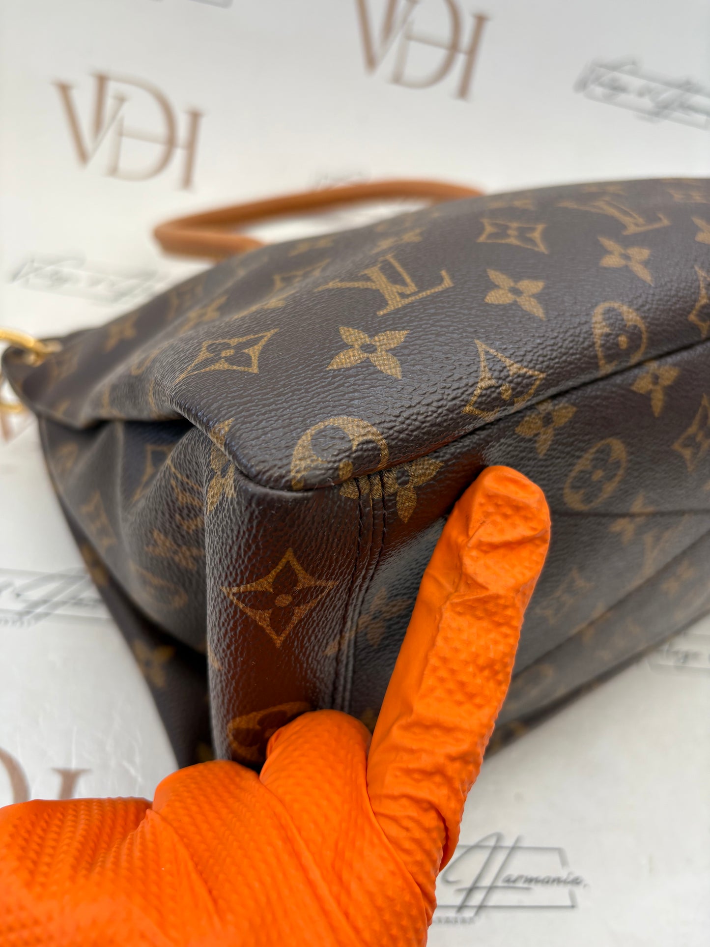 383395 - Louis Vuitton Pallas