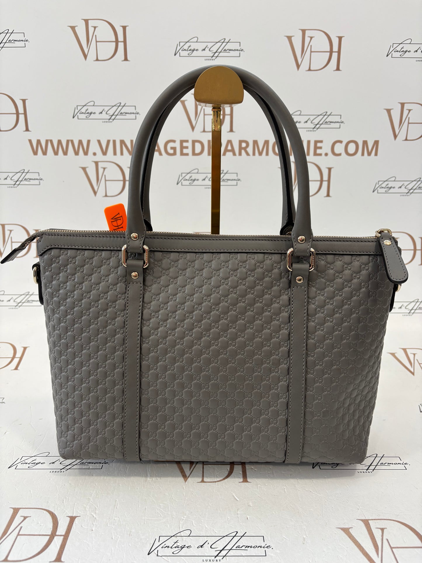 383685 - Gucci Grey