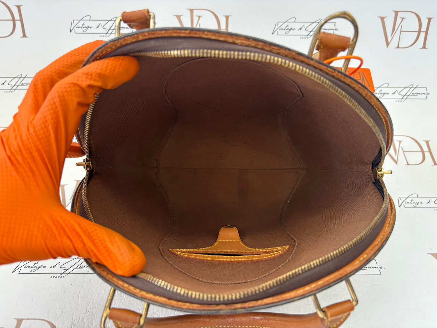 018568 - Louis Vuitton Ellipse PM