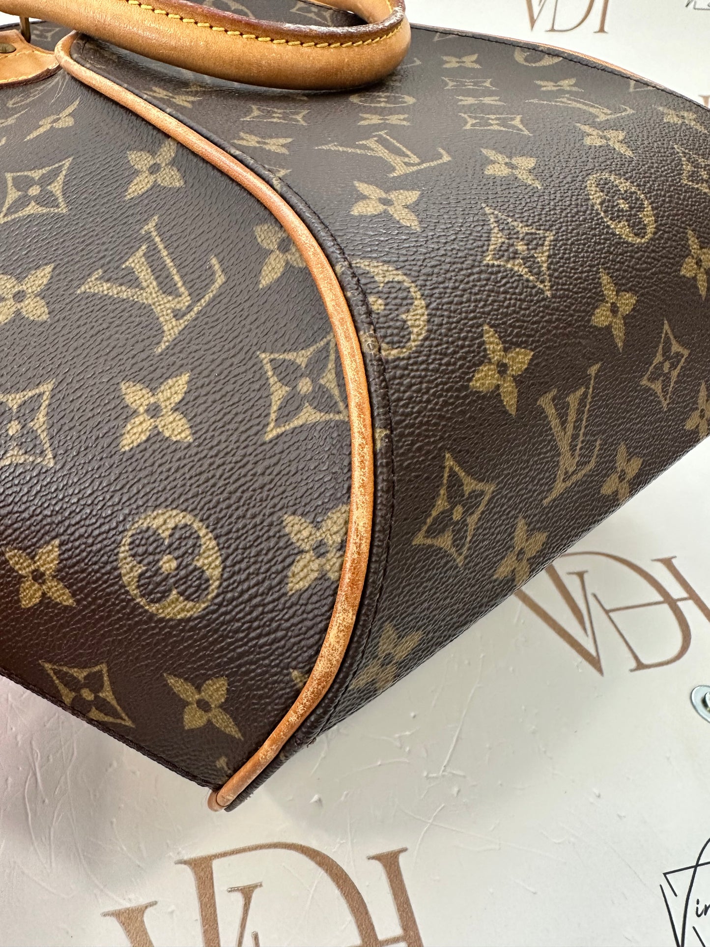 017782 - Louis Vuitton Ellipse MM