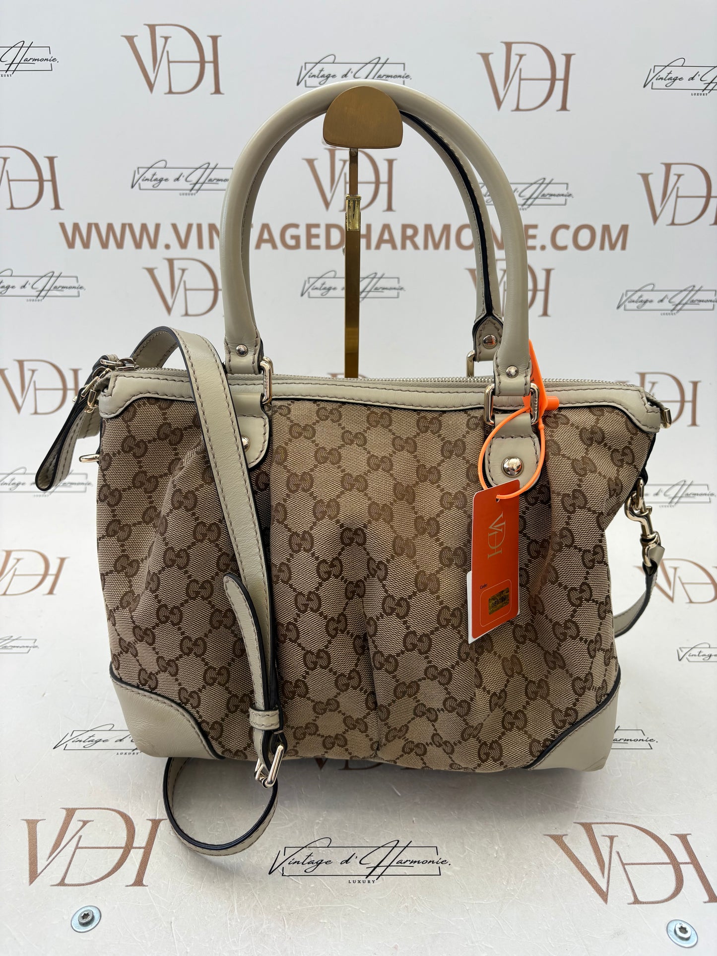 383129 - Gucci Sukey