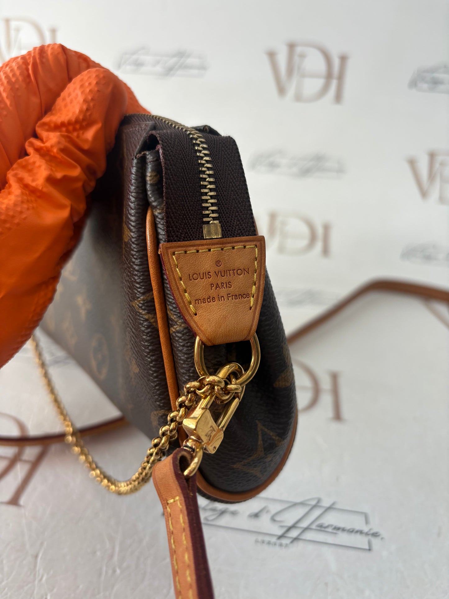 016927 - Louis Vuitton Eva