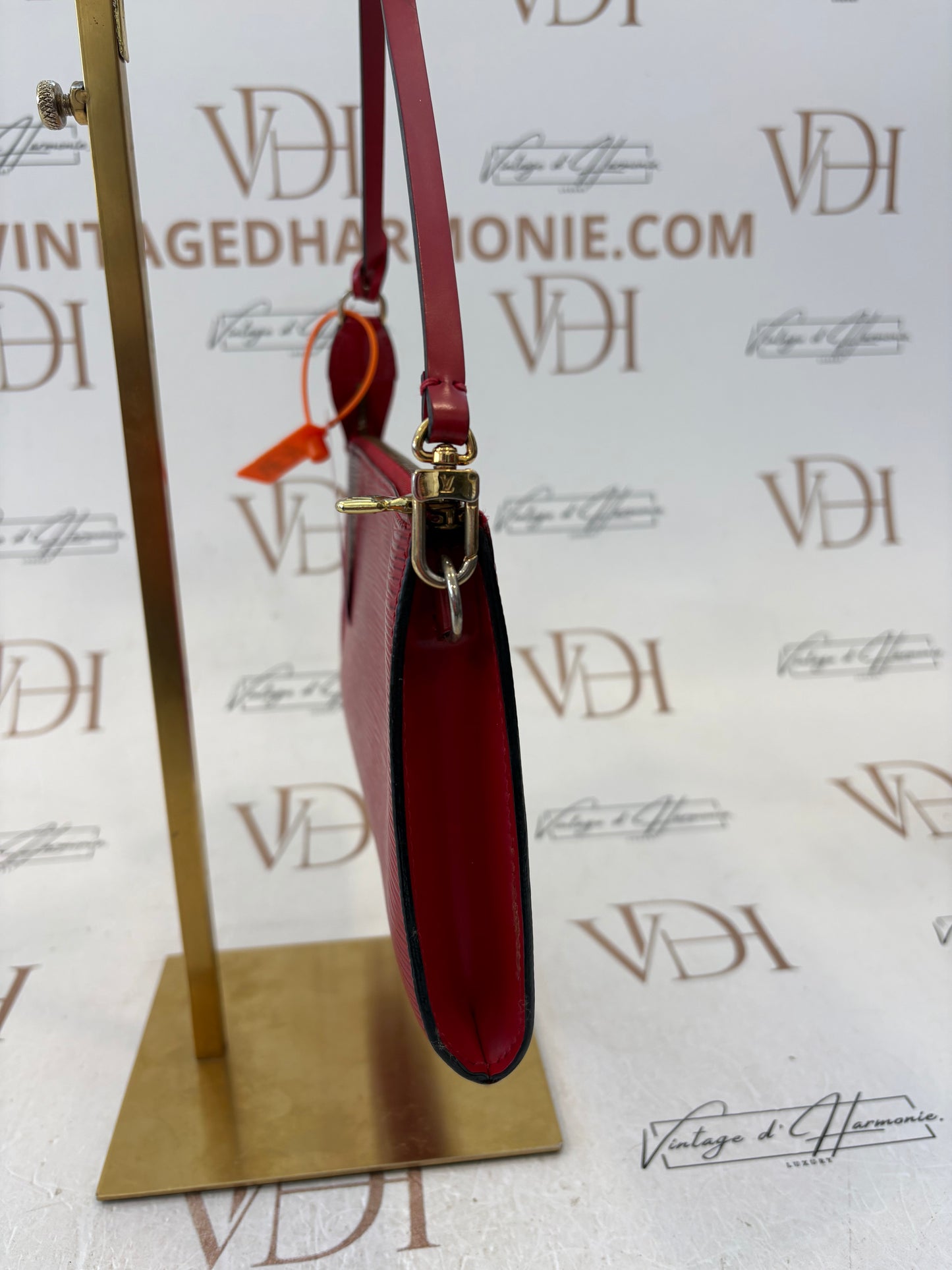 018383 - Louis Vuitton Pochette Accessoires