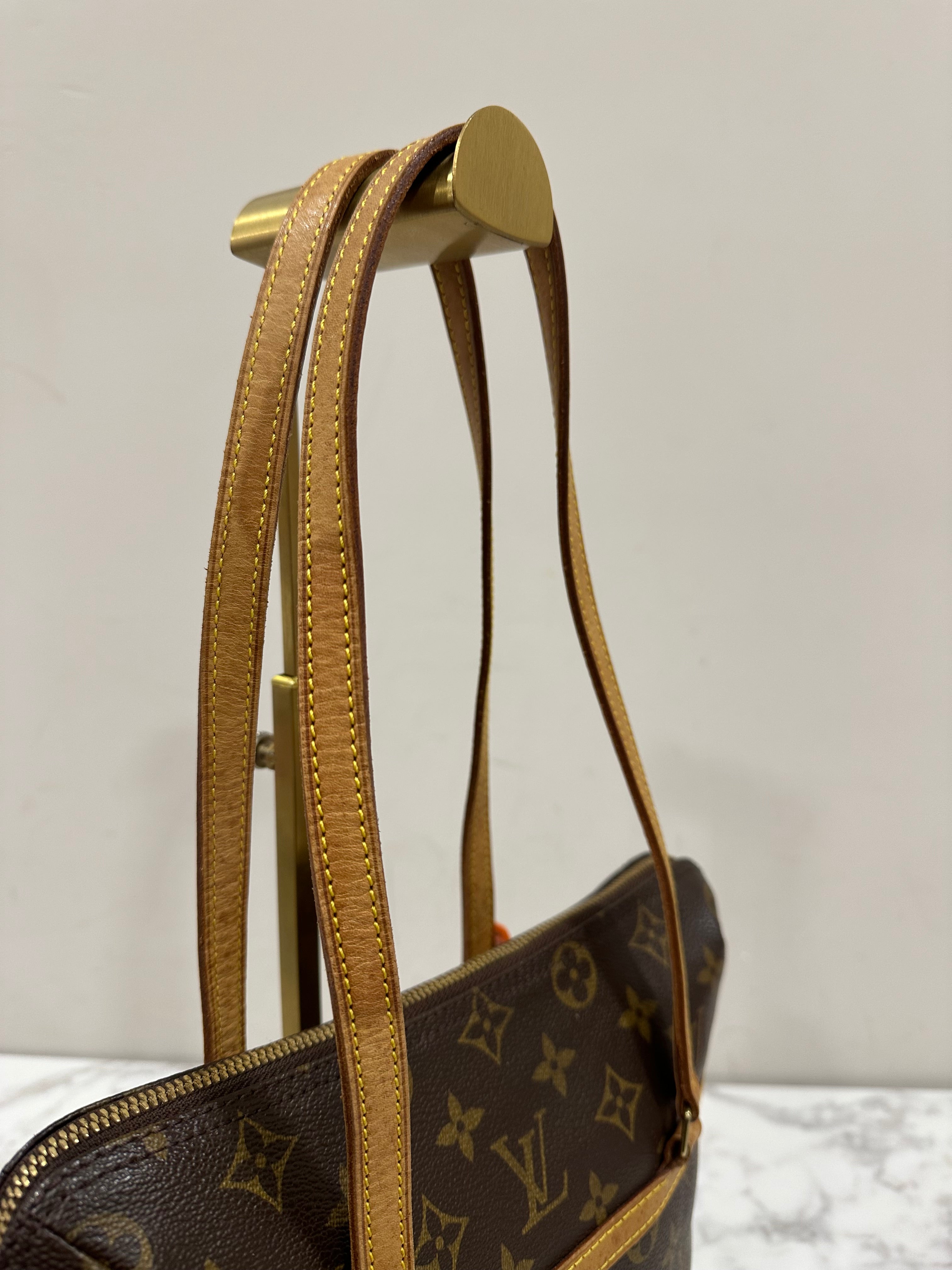 Louis Vuitton Coussin GM