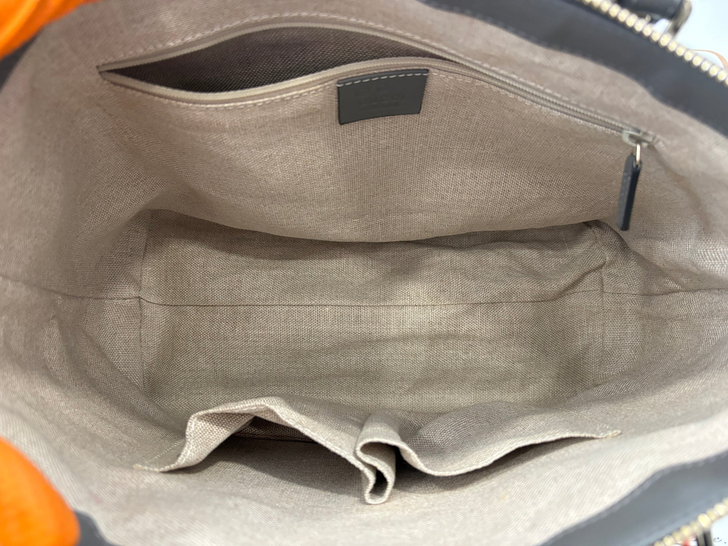 383685 - Gucci Grey