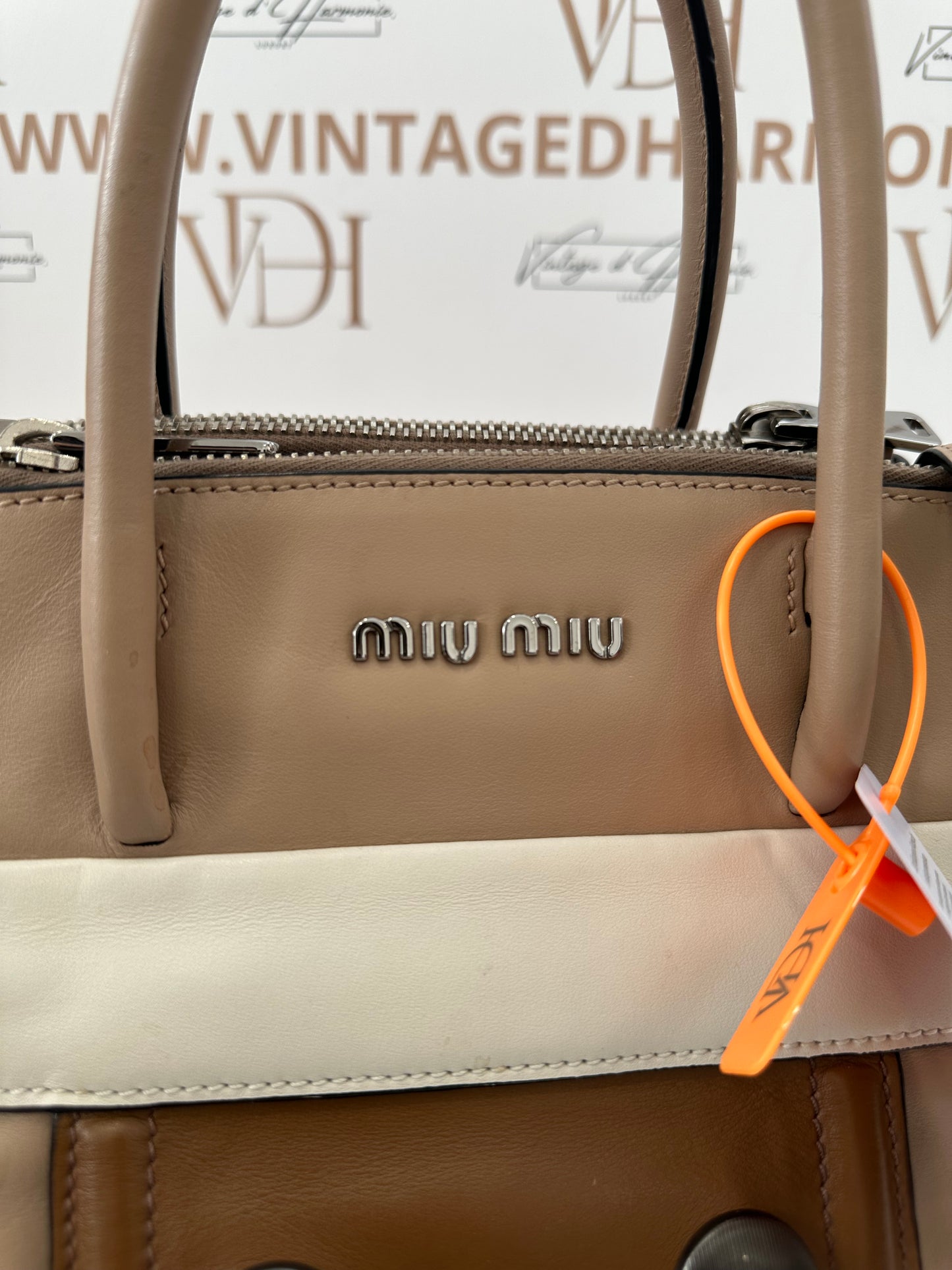 384324 - Miu Miu