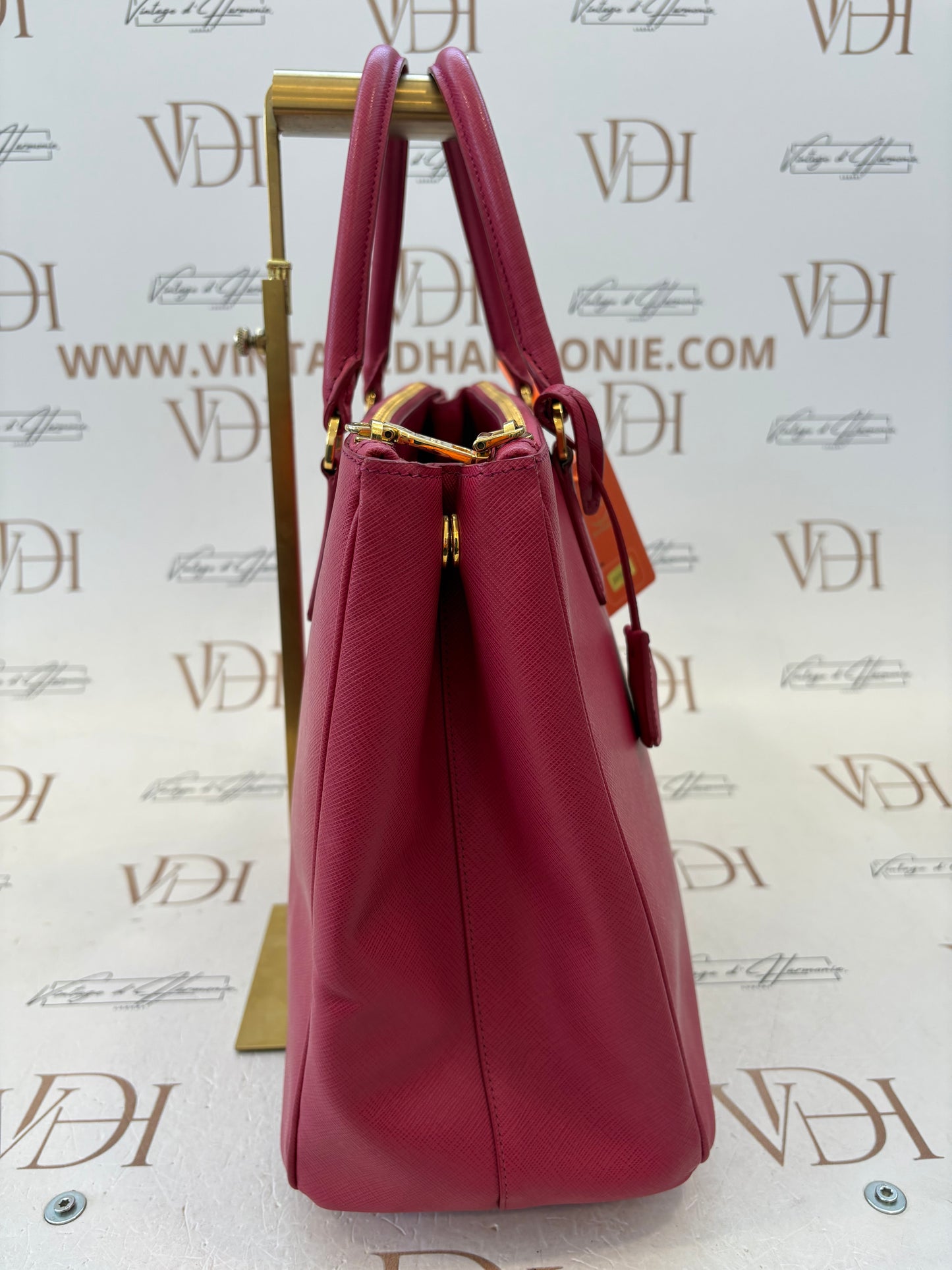 201023 - Prada Galleria Pink