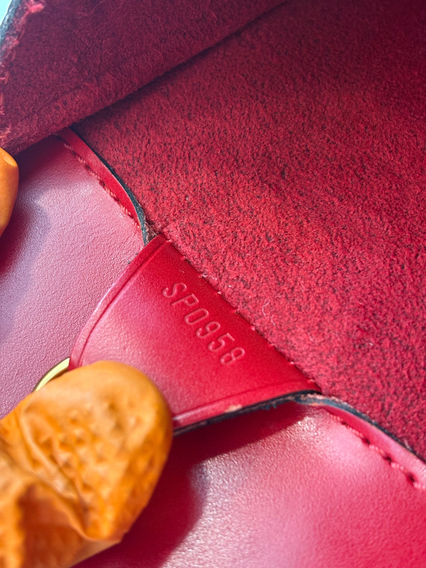 017136 - Louis Vuitton Epi Duplex