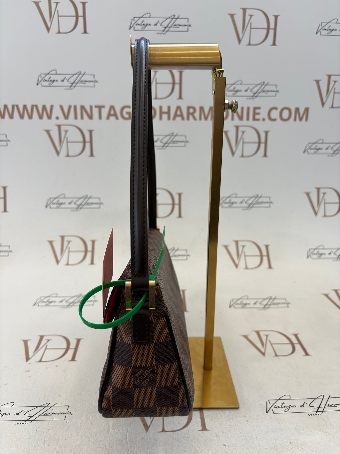 017199 - Louis Vuitton Recoleta