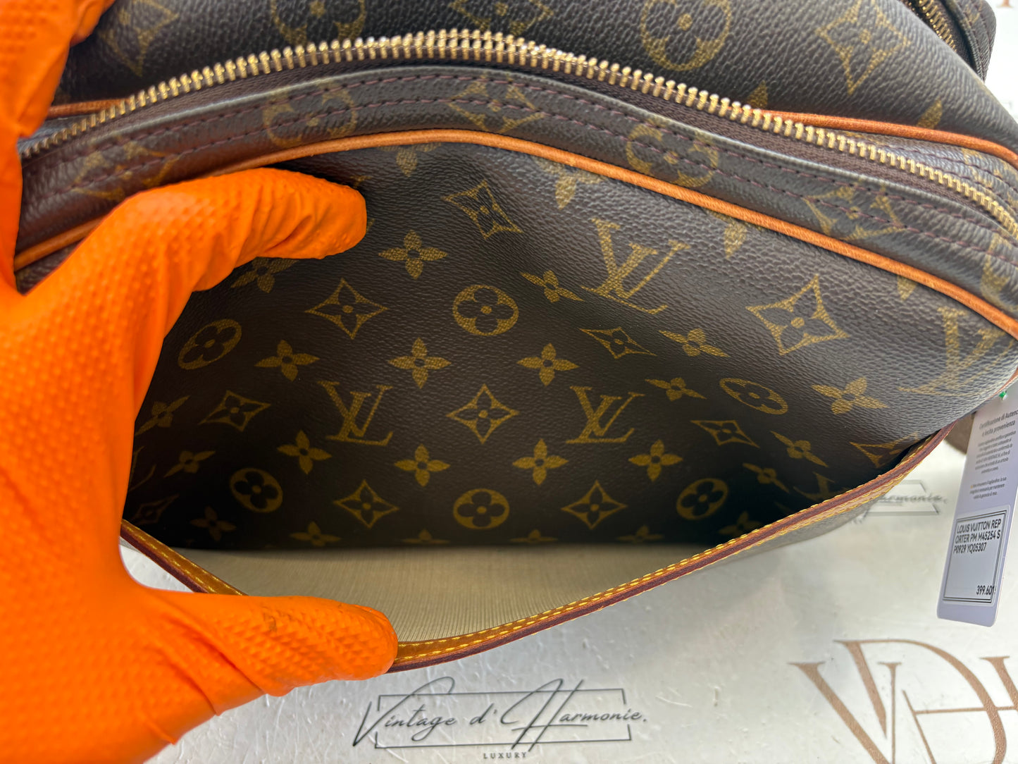 017200 - Louis Vuitton Reporter PM