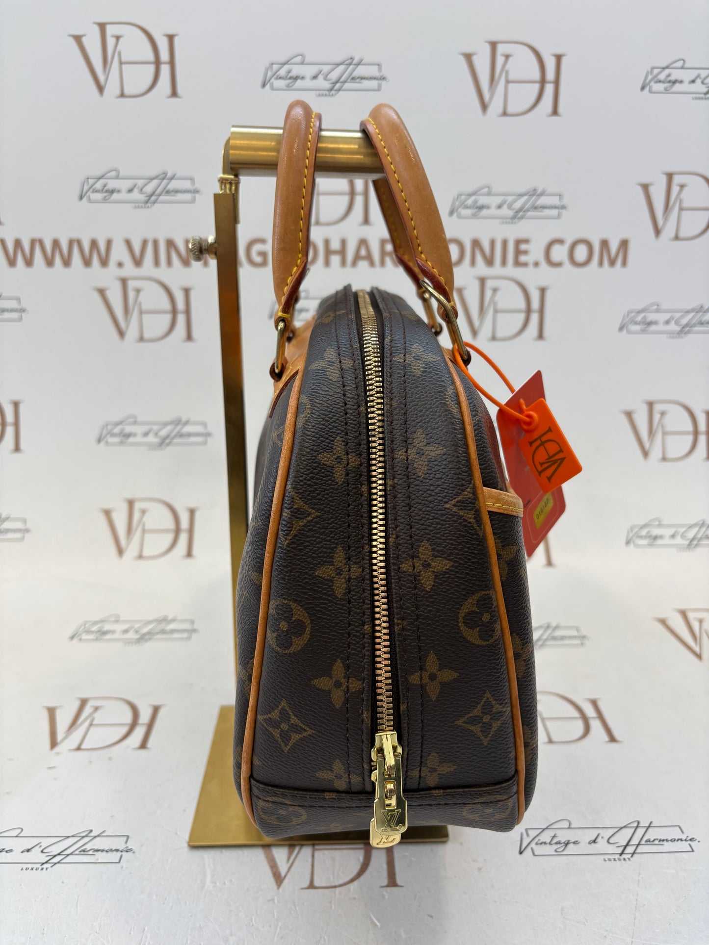 018187 - Louis Vuitton Trouville