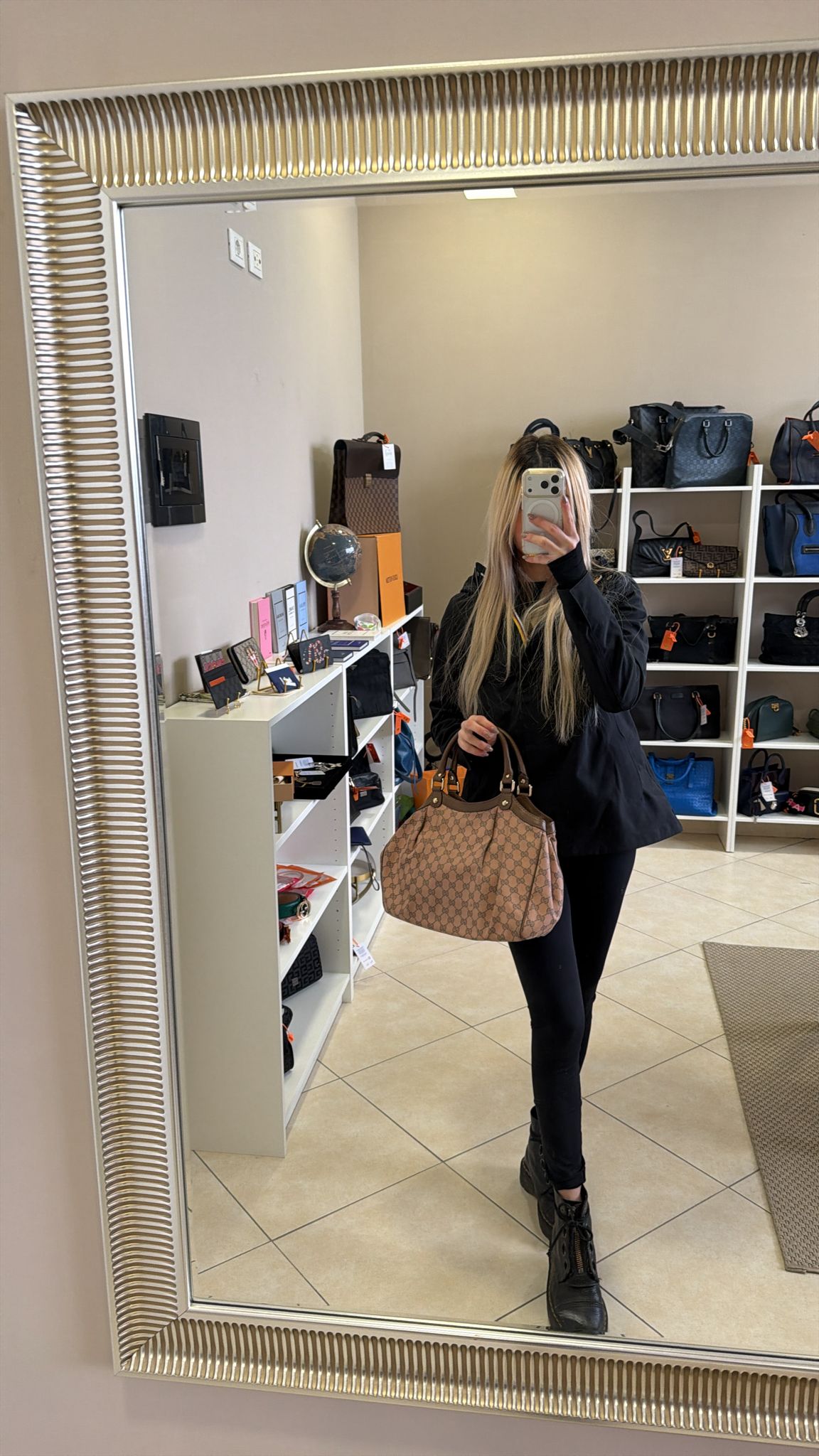 382508 - Gucci Sukey