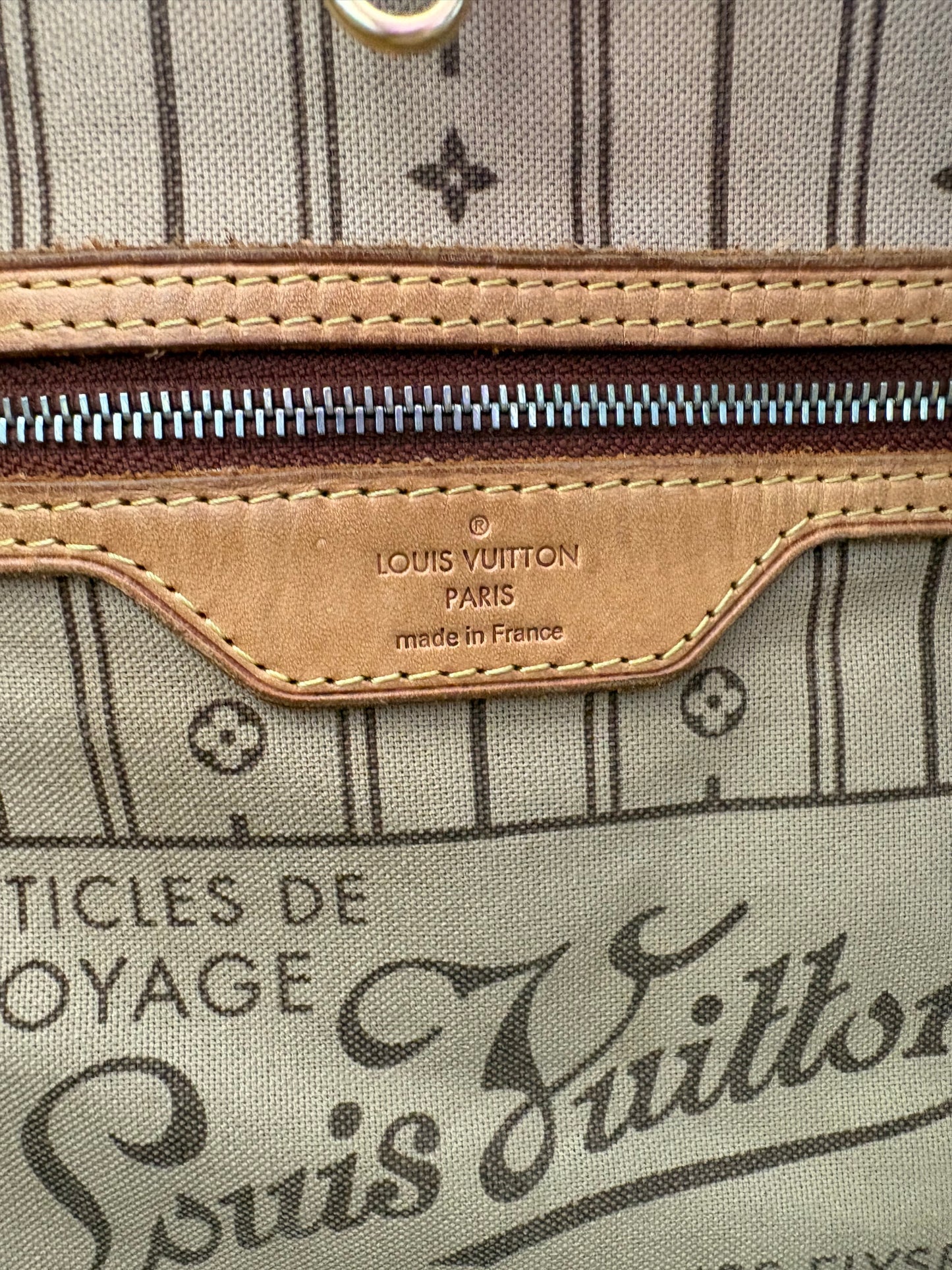 017690 - Louis Vuitton Neverfull MM