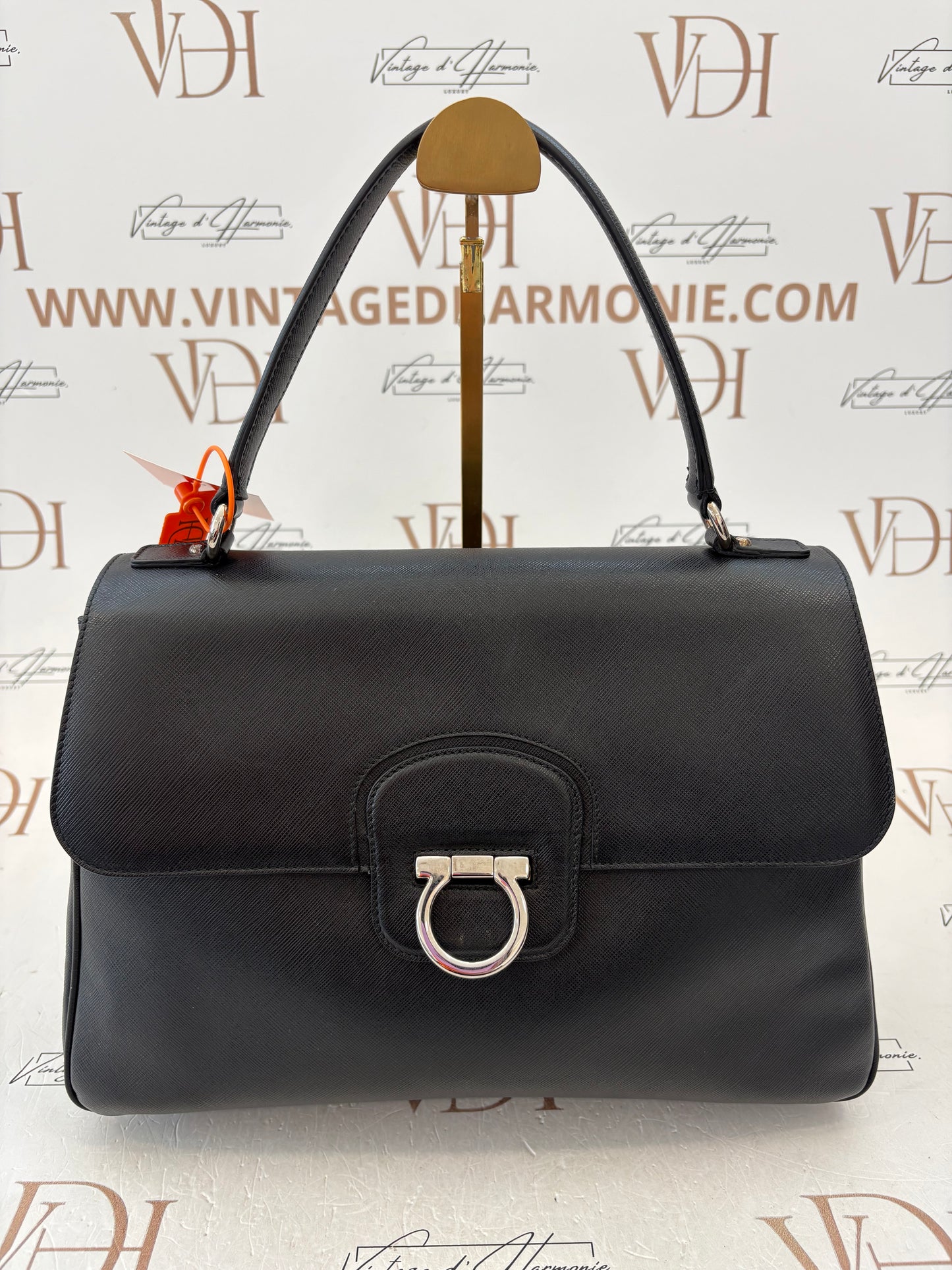 018788 - Salvatore Ferragamo Black