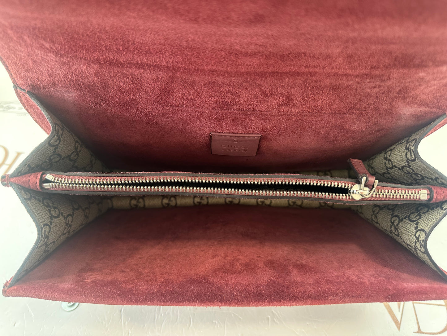 383002 - Gucci Dionysus
